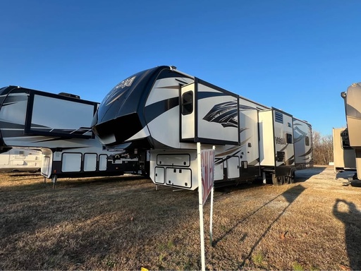 2018 K-Z Venum 4013TK Toy Hauler (consignment)